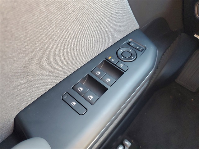 2025 Kia K4 EX photo 24