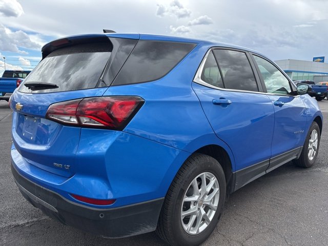 2024 Chevrolet Equinox LT photo 2