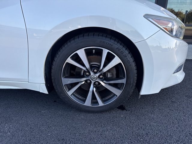 2017 Nissan Maxima Platinum photo 9
