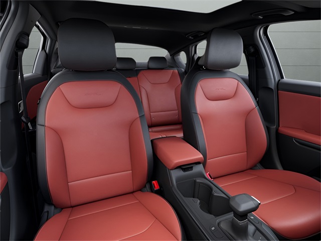 2025 Kia K4 GT-Line photo 14