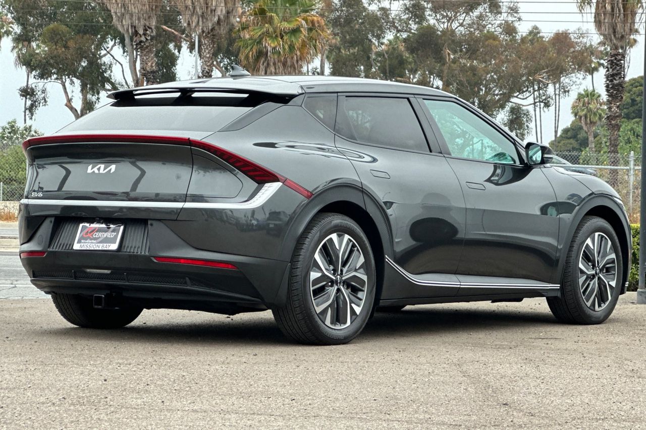 2022 Kia EV6 Light photo 28