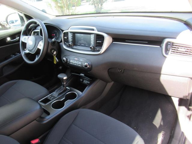 2019 Kia Sorento LX photo 8