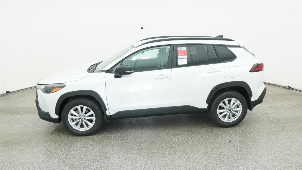 2026 Toyota Corolla Cross LE photo 9