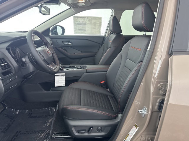 2026 Nissan Rogue SV photo 20