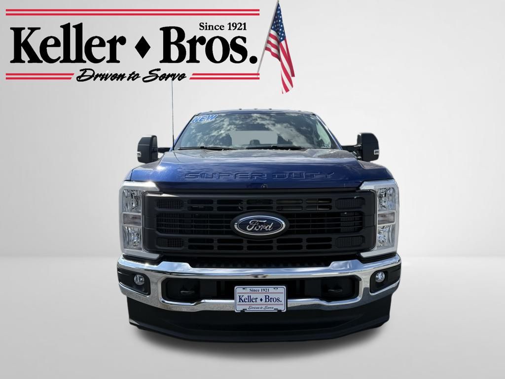 2026 Ford F-350 photo 2