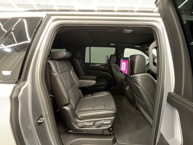 2024 Toyota RAV4 ESV V-Series photo 25