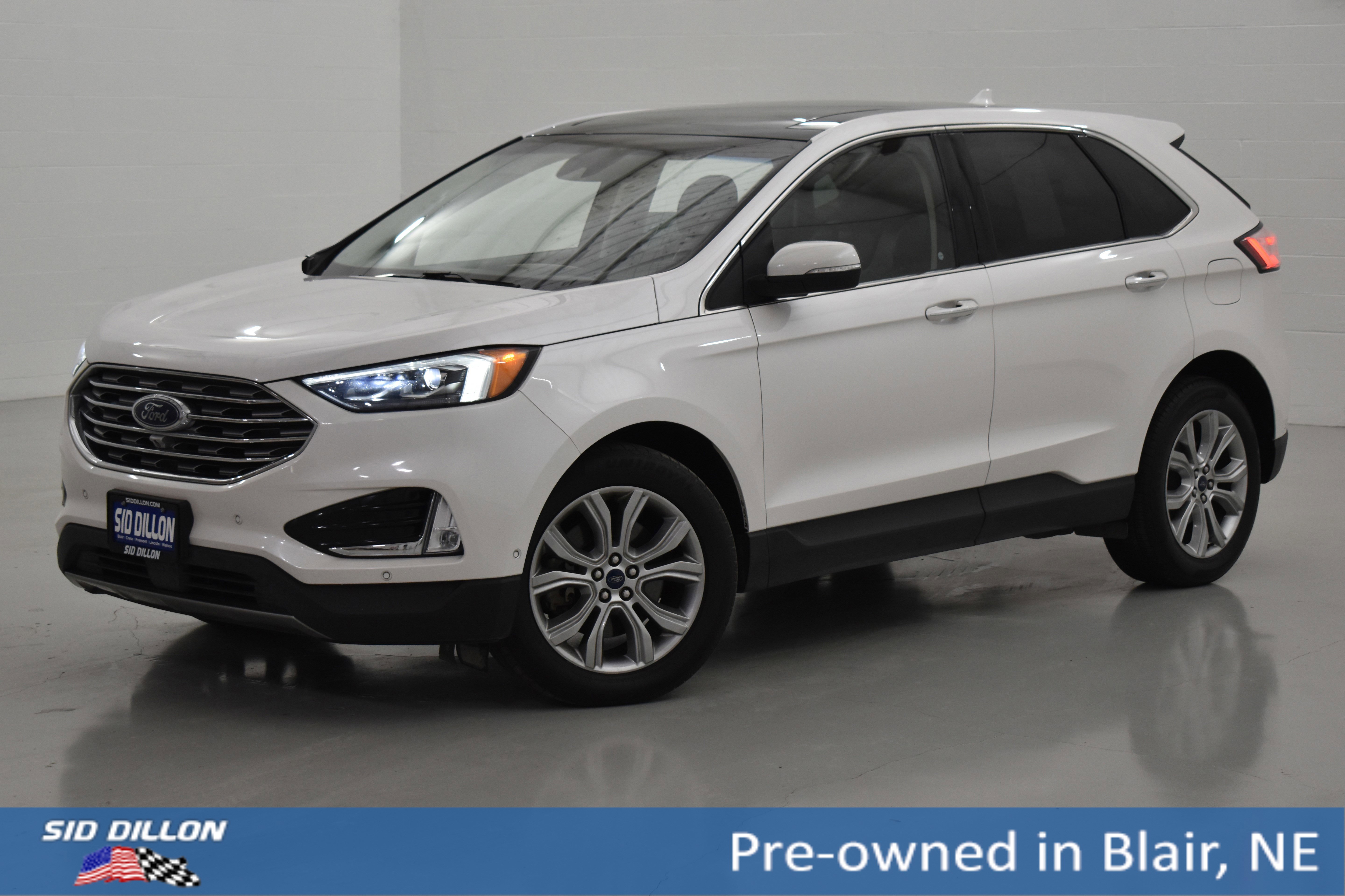 2019 Ford Edge Titanium's photo