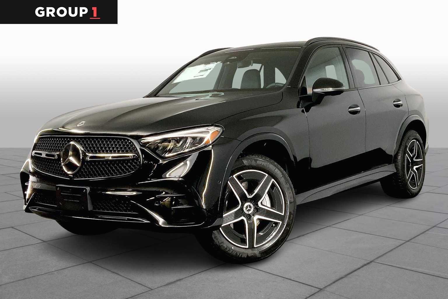 2025 Mercedes-Benz GLC Base's photo