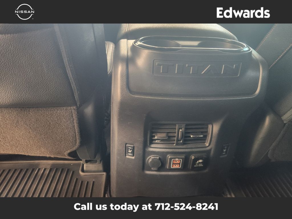 2020 Nissan Titan PRO-4X photo 12