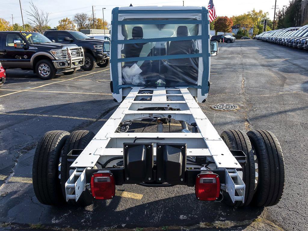 2026 Ford Transit Cutaway photo 4