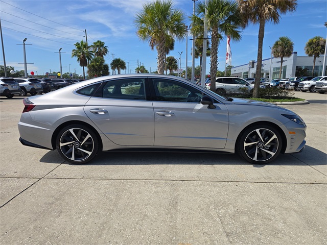 2023 Hyundai Sonata SEL Plus photo 3
