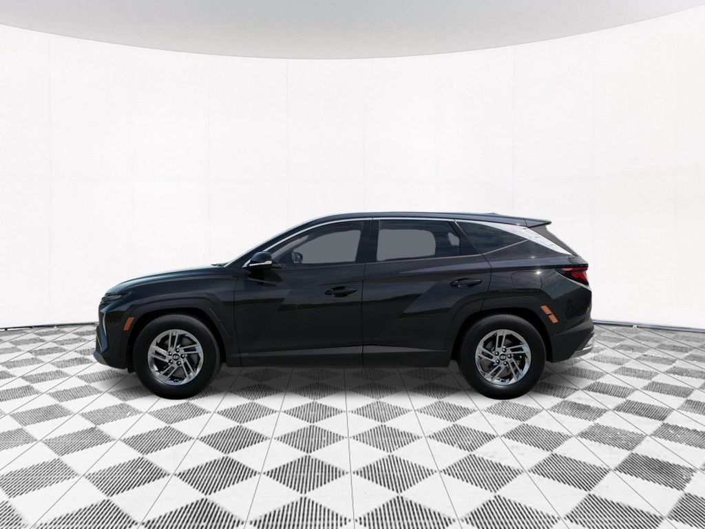 2026 Hyundai Tucson SE photo 2