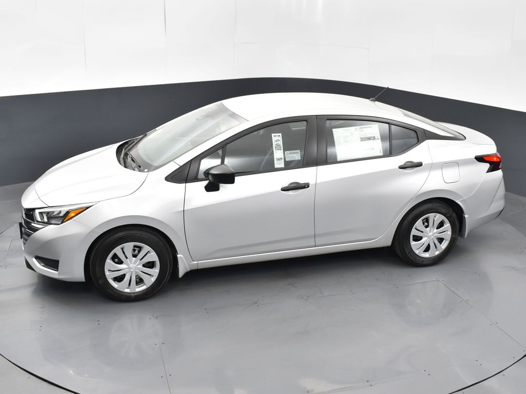 2025 Nissan Versa 1.6 S photo 45