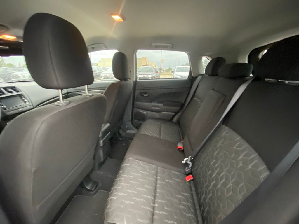 2024 Mitsubishi Outlander Sport ES photo 18