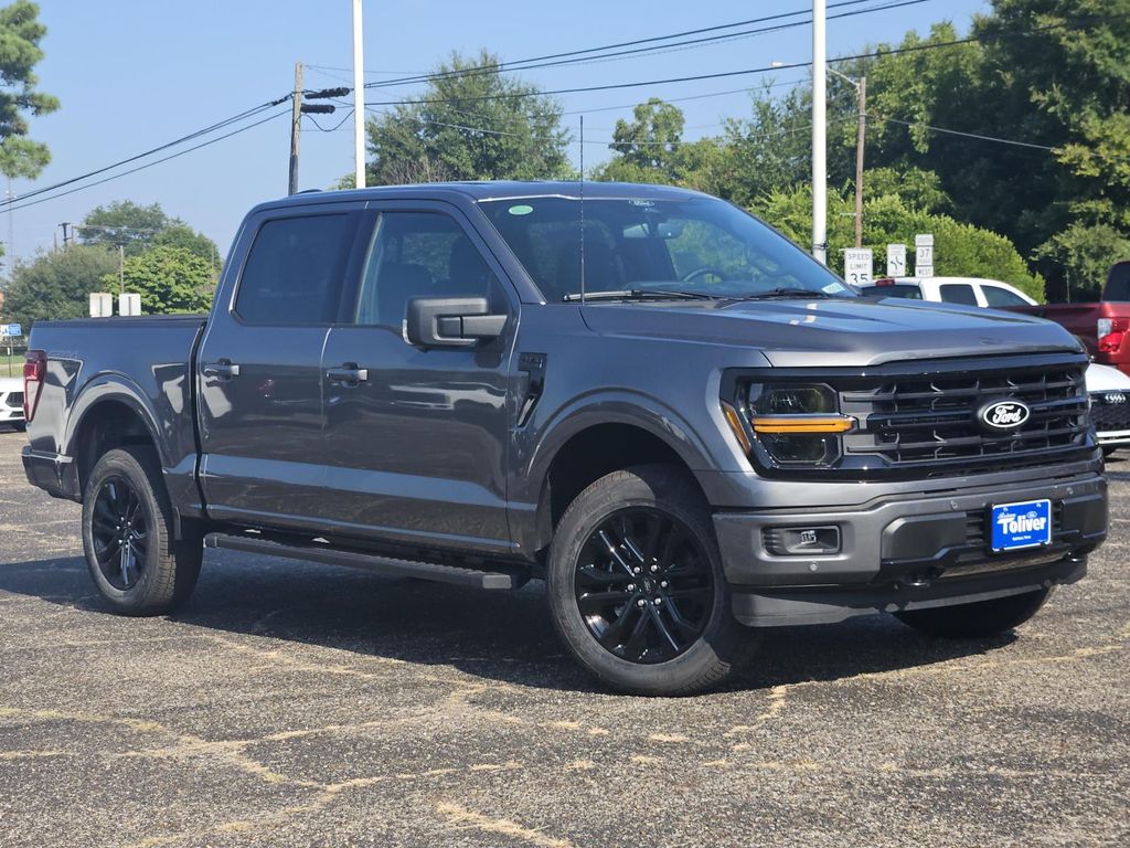 2025 Ford F-150 XLT photo 2
