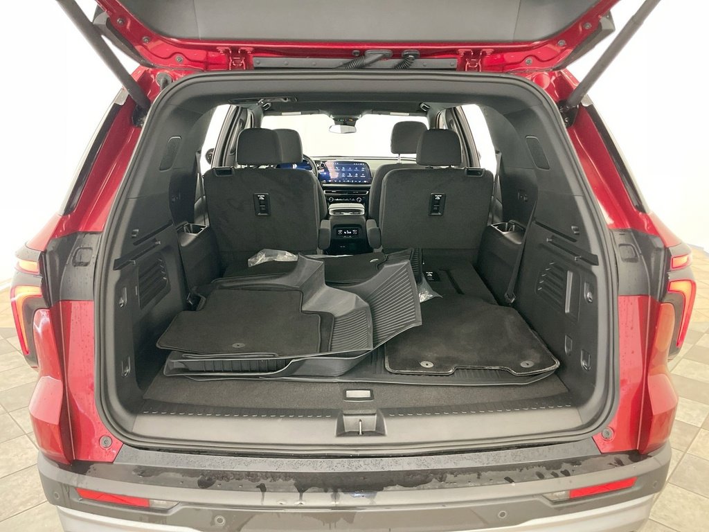 2025 Chevrolet Traverse photo 24