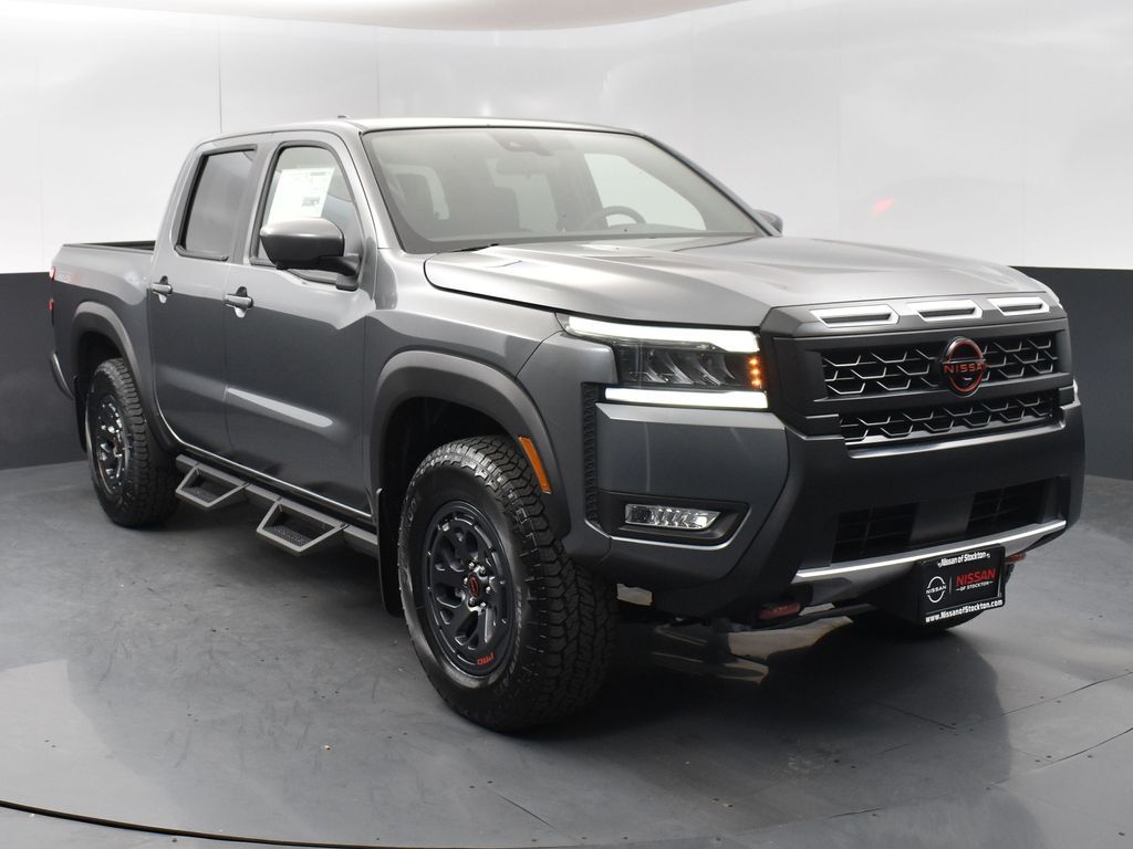 2026 Nissan Frontier PRO-4X's photo
