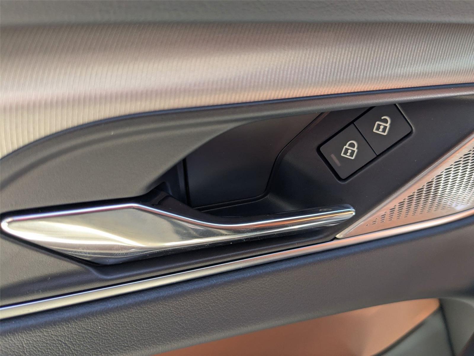 2026 Jaguar F-PACE P250 R-Dynamic S photo 9