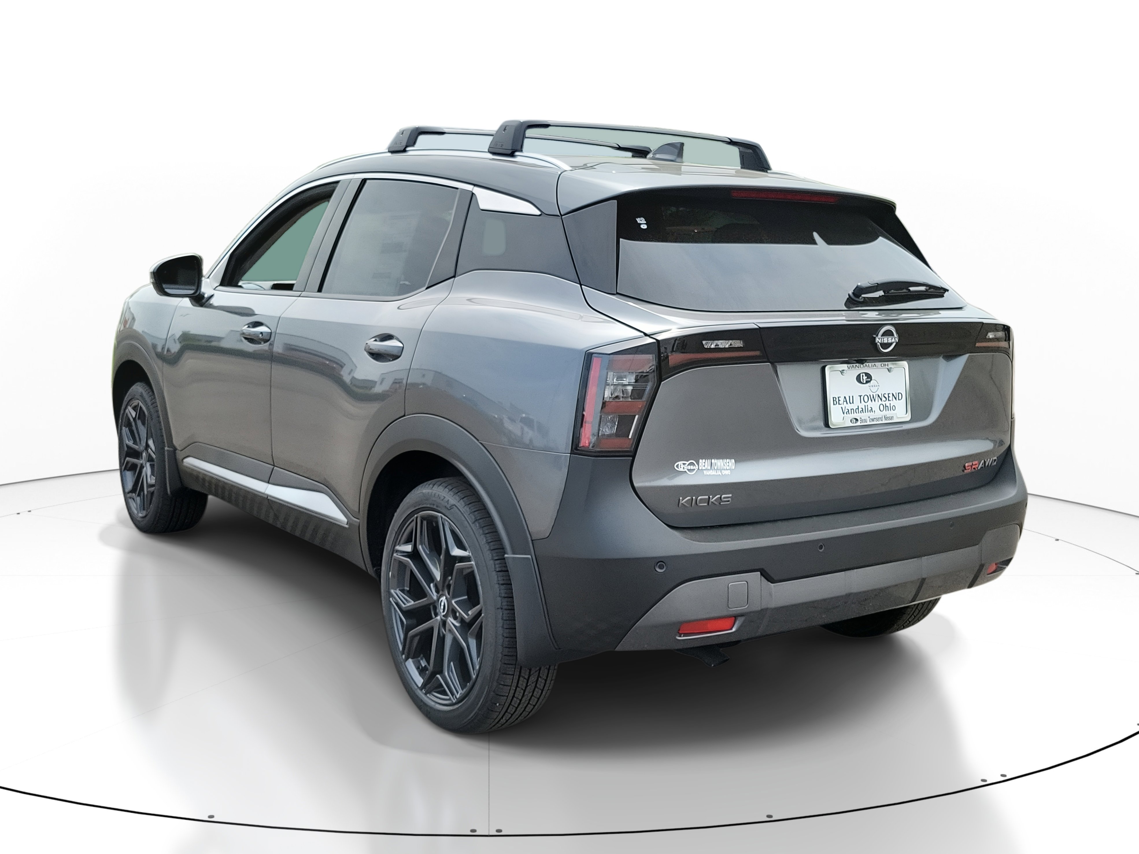 2025 Nissan Kicks SR photo 3