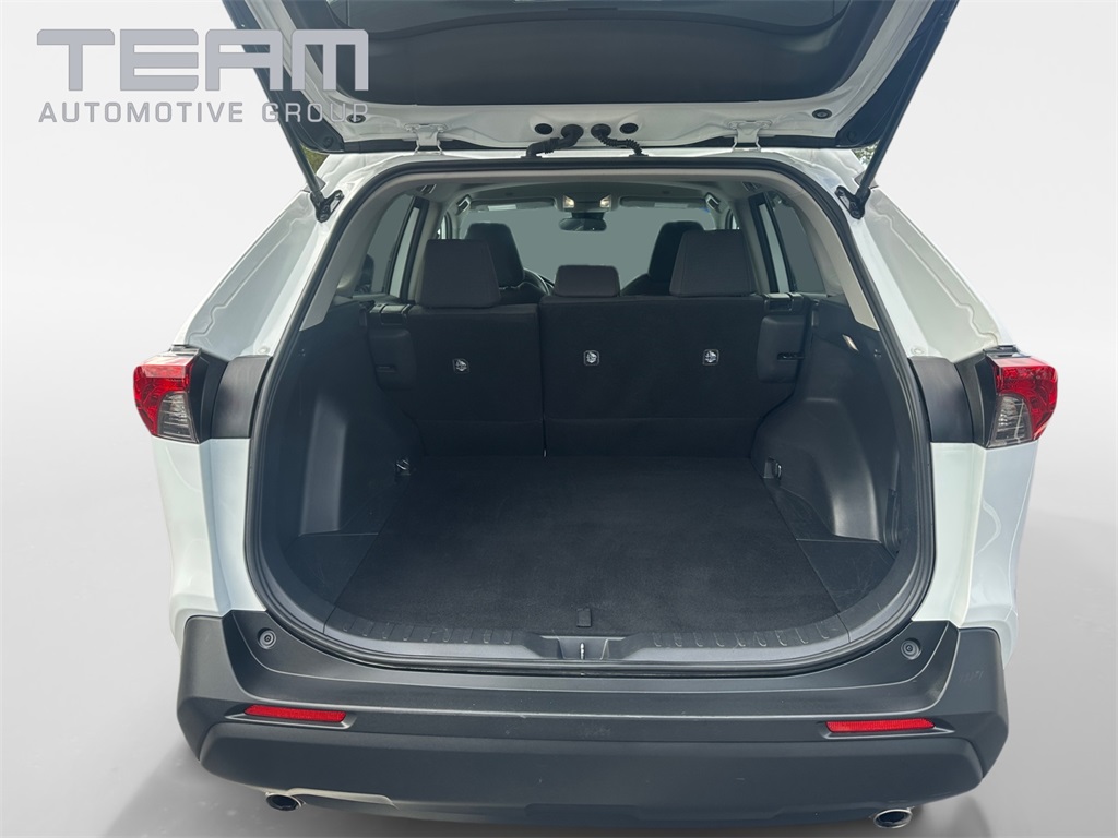 2024 Toyota RAV4 LE photo 13