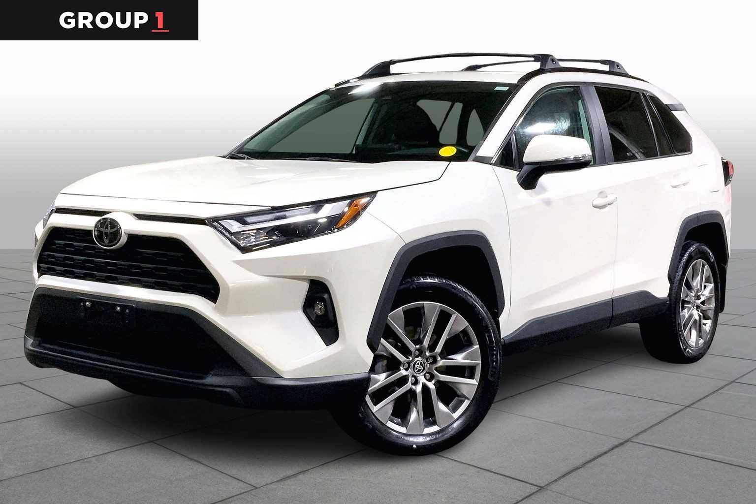2022 Toyota RAV4 XLE Premium's photo