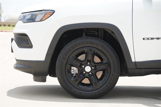 2024 Jeep Compass Latitude photo 4