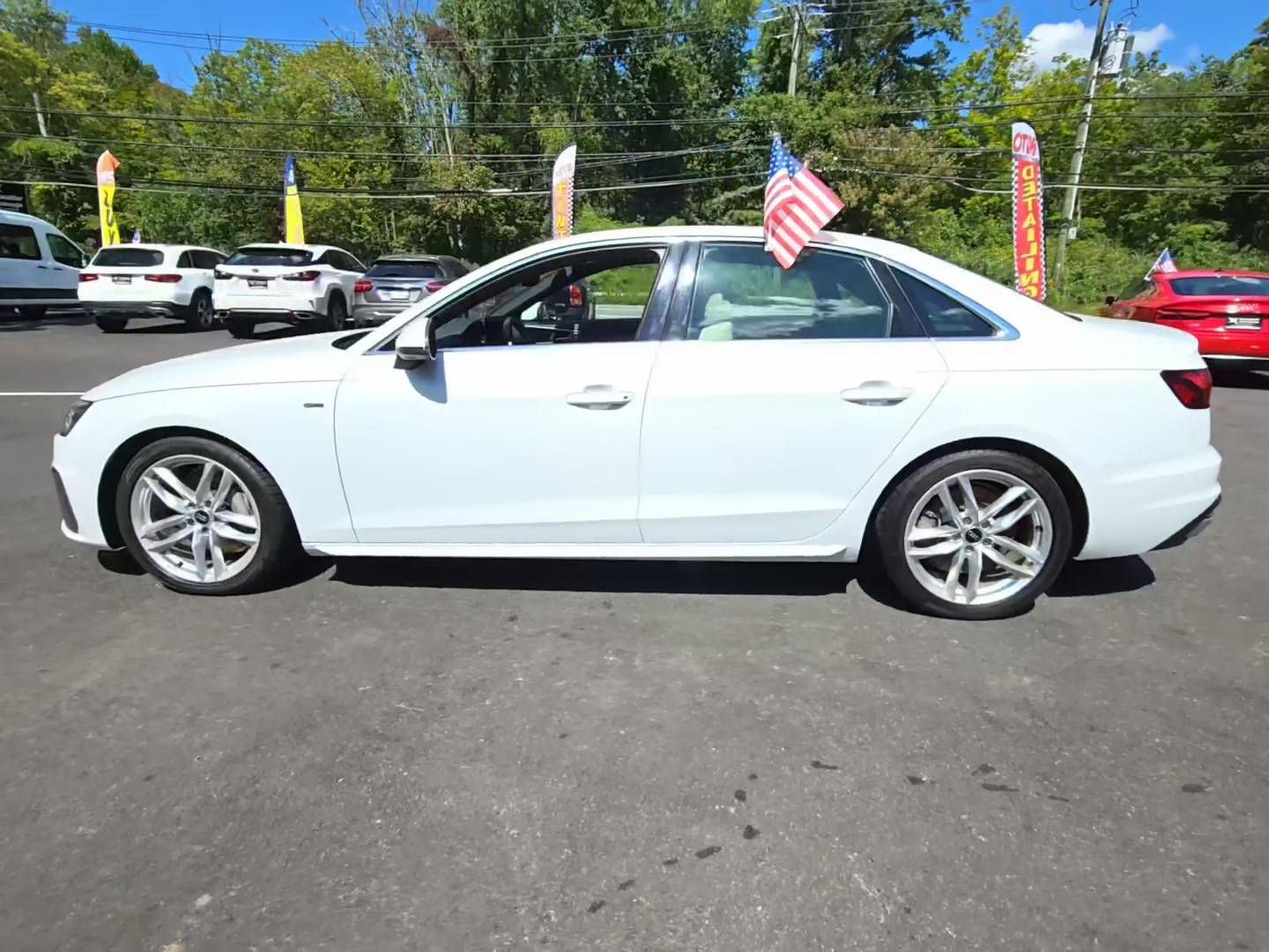 2022 Audi A4 45 S line Premium Plus Quattro photo 2