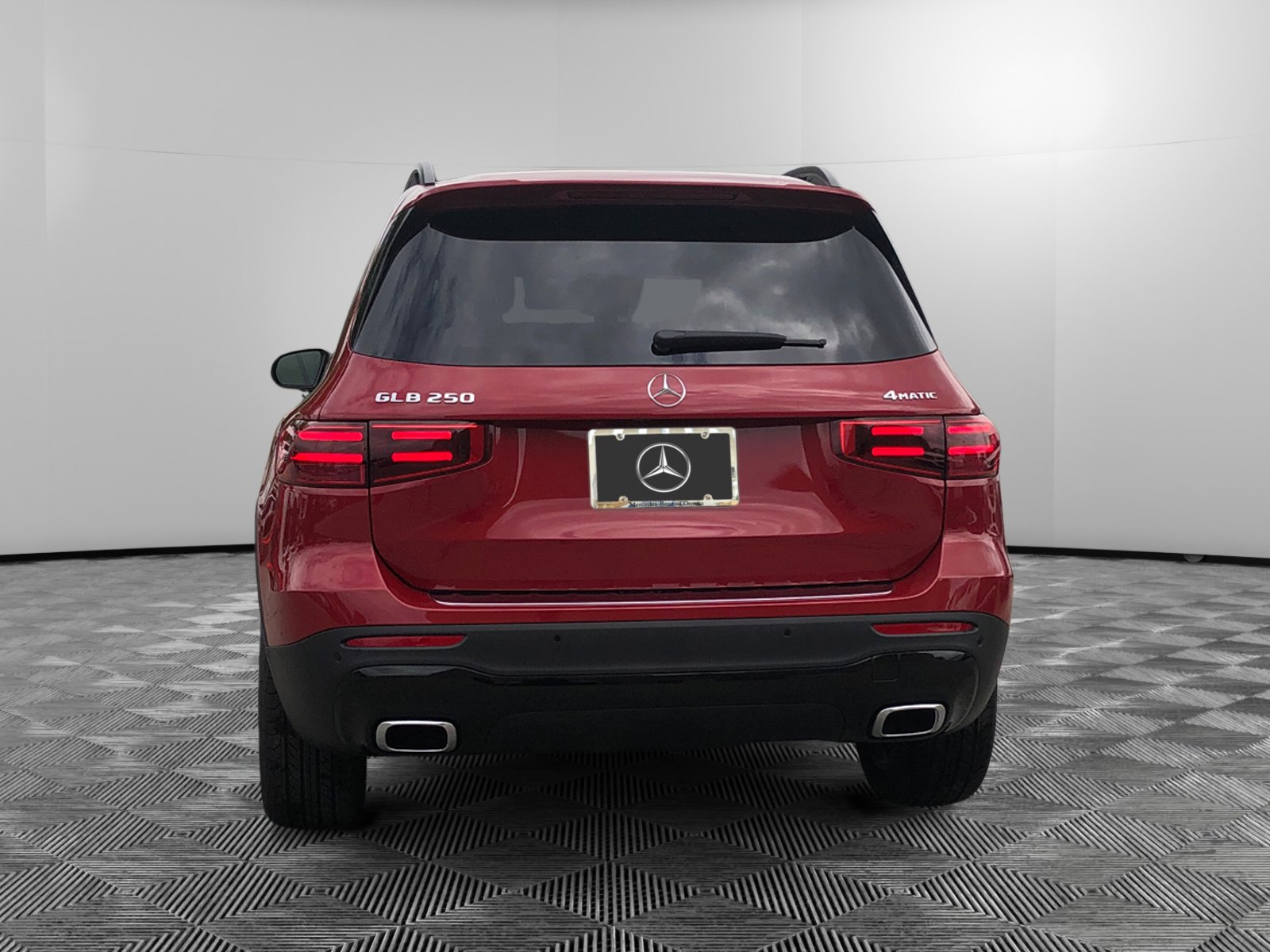 2025 Mercedes Benz GLB 250 4MATIC photo 4