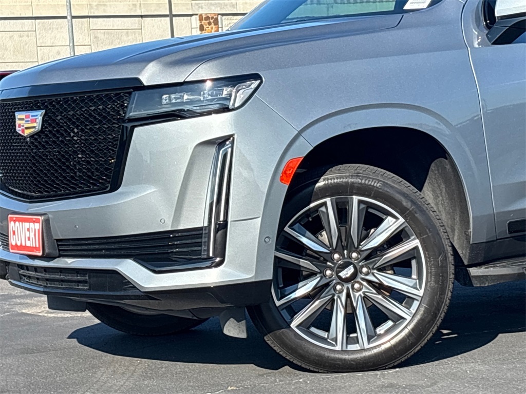 2024 Cadillac Escalade Sport photo 3