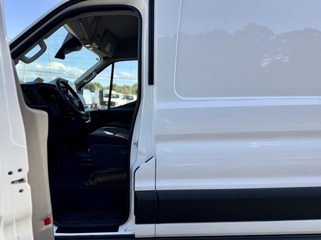 2025 Ford Transit photo 12