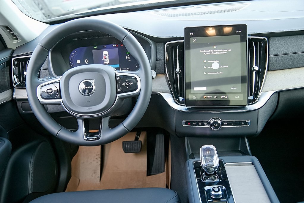 2026 VOLVO XC90 - Image 22