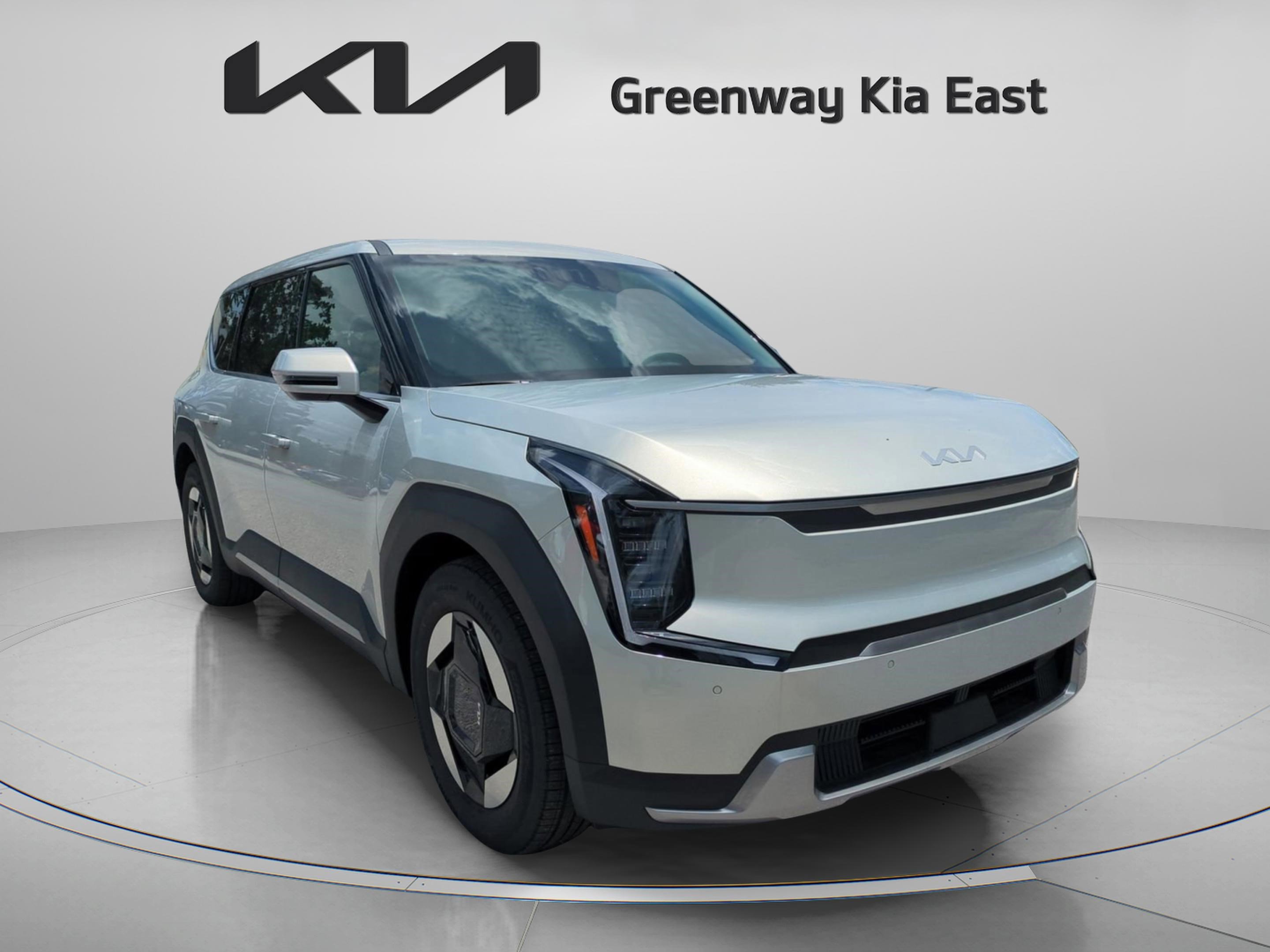 2026 Kia EV9 Light L/R's photo