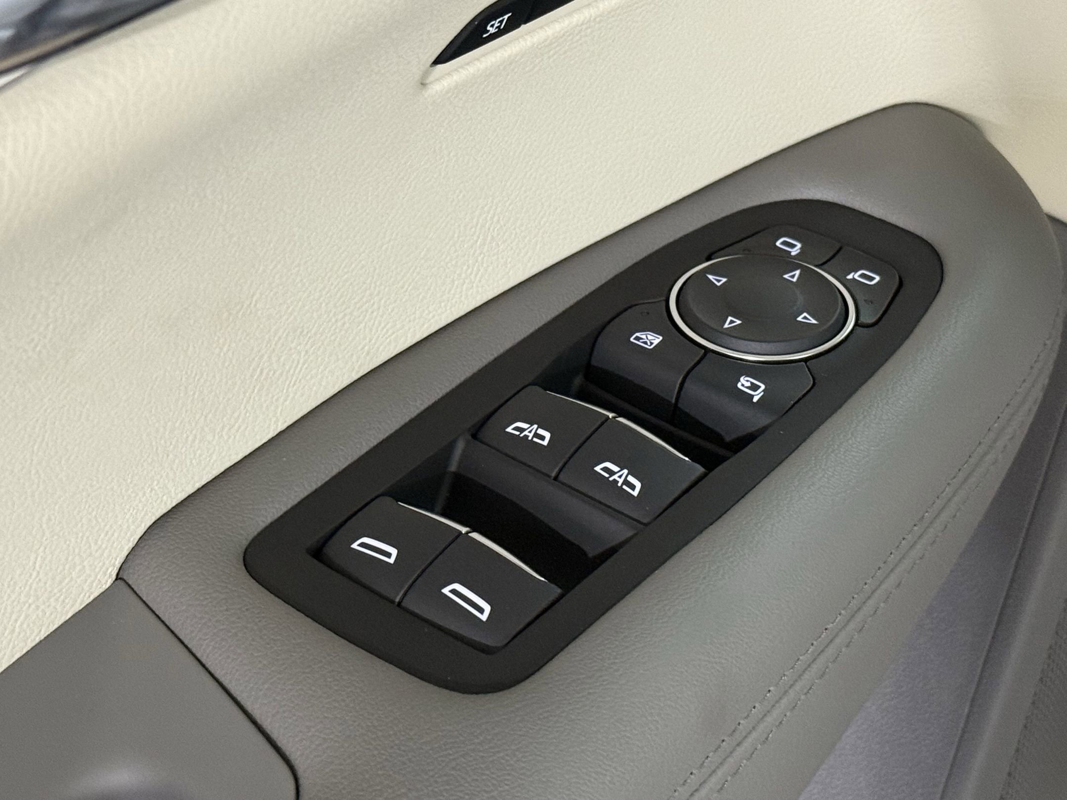 2025 Cadillac XT6 Premium Luxury photo 11