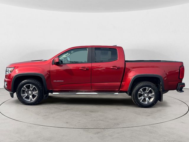 2016 Chevrolet Colorado Z71 photo 2