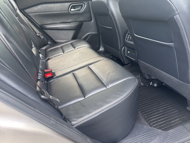2021 Nissan Rogue SL photo 4
