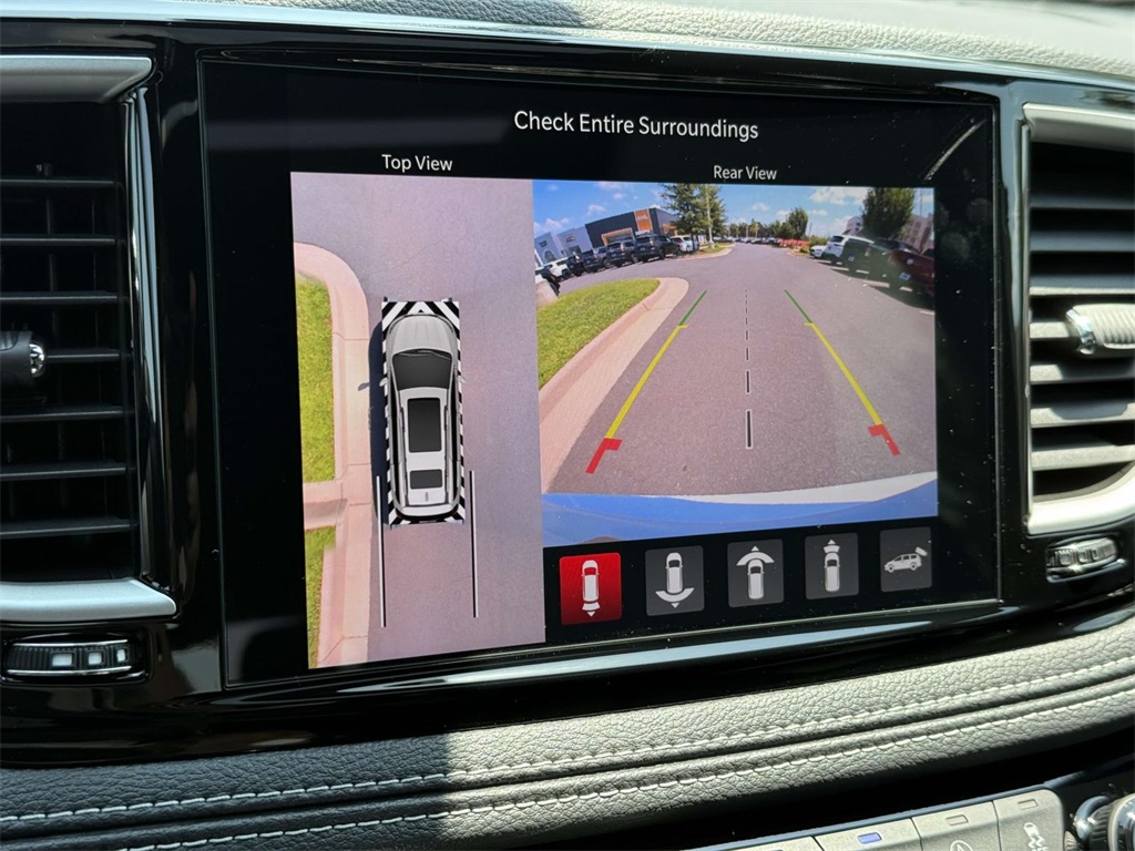 2025 Chrysler Pacifica photo 30
