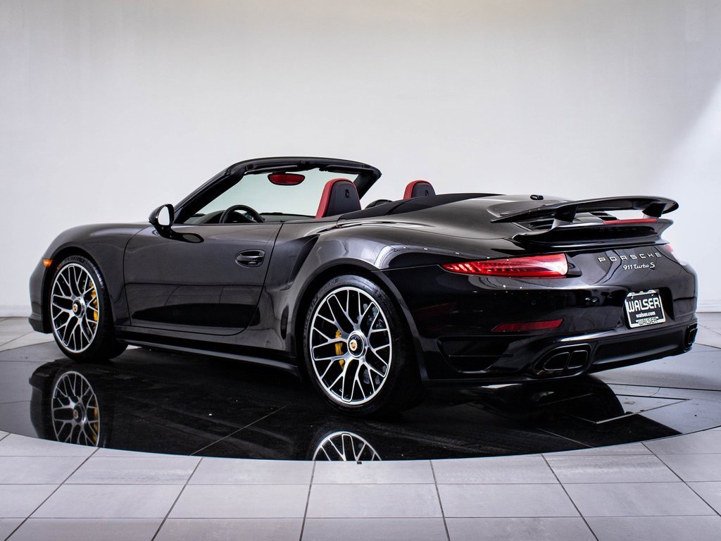 2015 Porsche 911 Turbo S photo 3