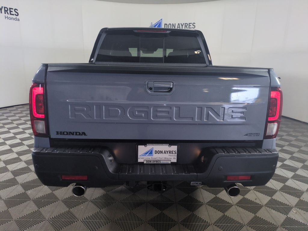 2026 Honda Ridgeline Black Edition photo 3