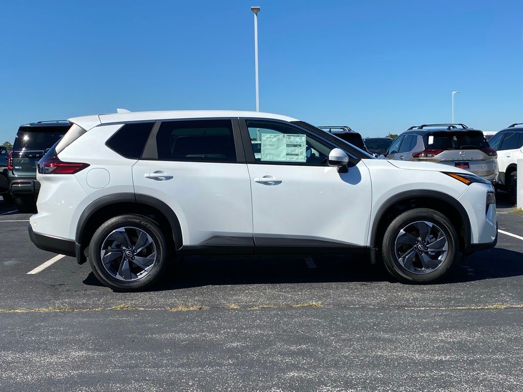 2026 Nissan Rogue SV photo 3