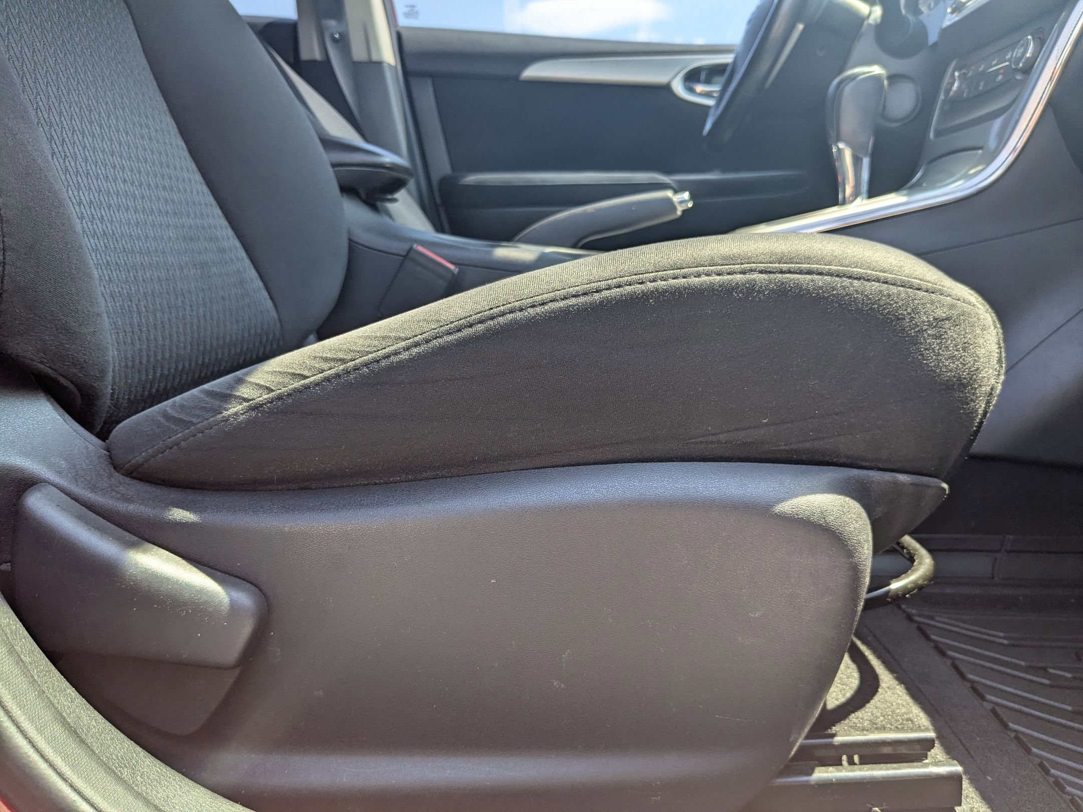 2013 Nissan Sentra SR photo 29