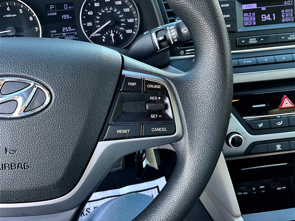 2017 Hyundai Elantra SE photo 22