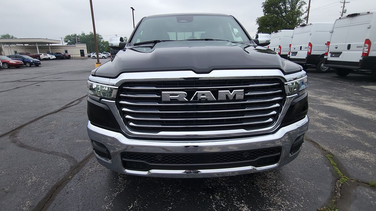 2025 Ram 1500 Laramie photo 3
