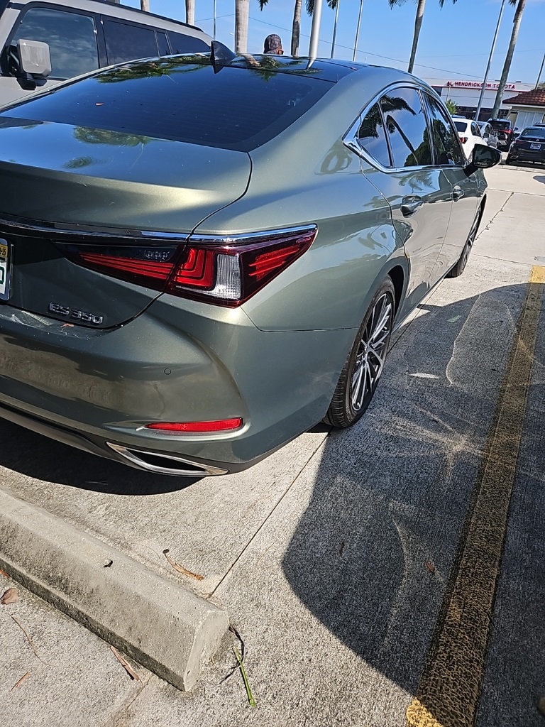 2023 Lexus ES 350 photo 3