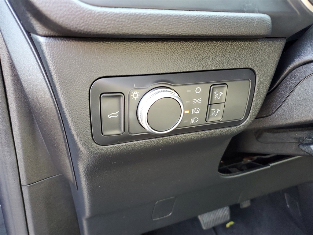 2022 Ford Escape SE photo 9