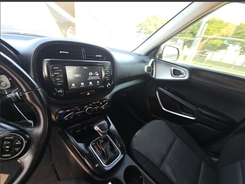 2020 Kia Soul X-Line photo 16
