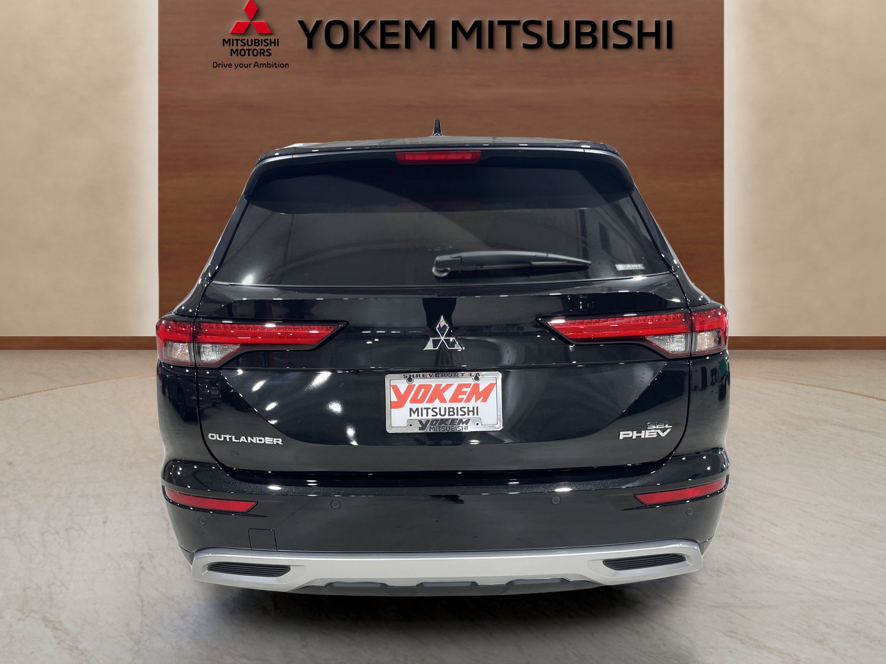2024 Mitsubishi Outlander PHEV SEL photo 4