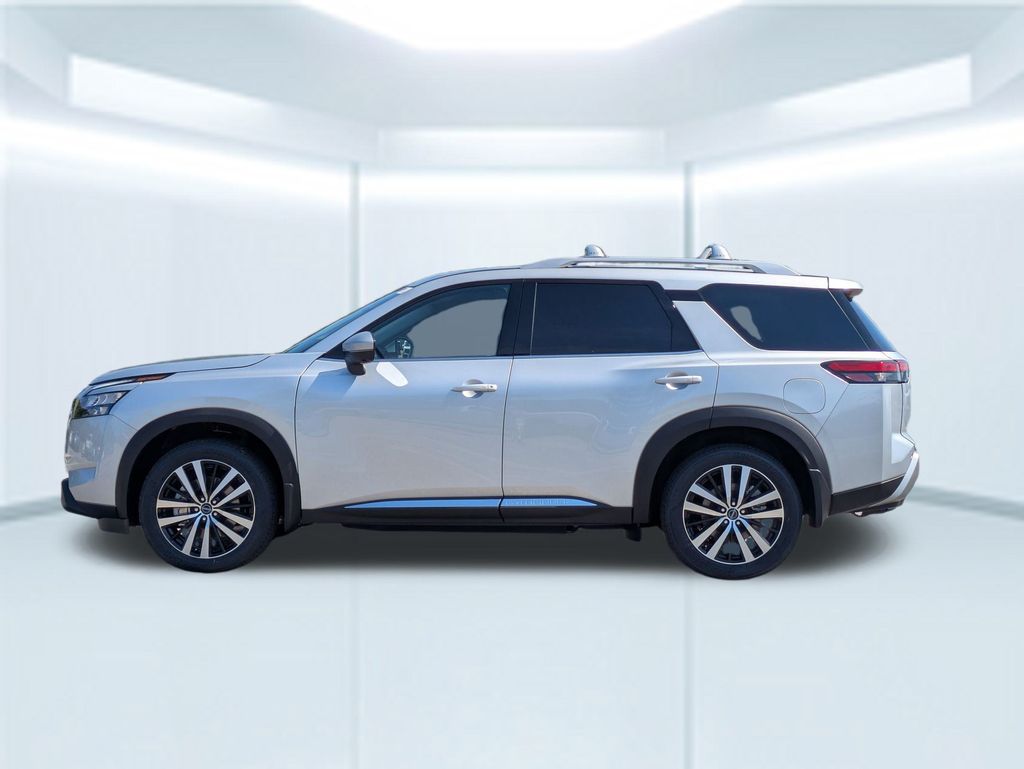 2025 Nissan Pathfinder Platinum photo 2