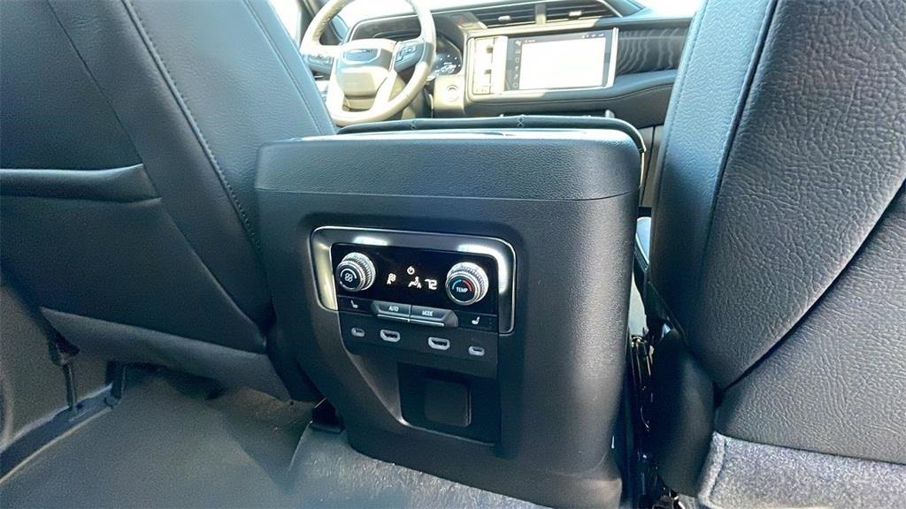 2024 Gmc Yukon XL Denali photo 31