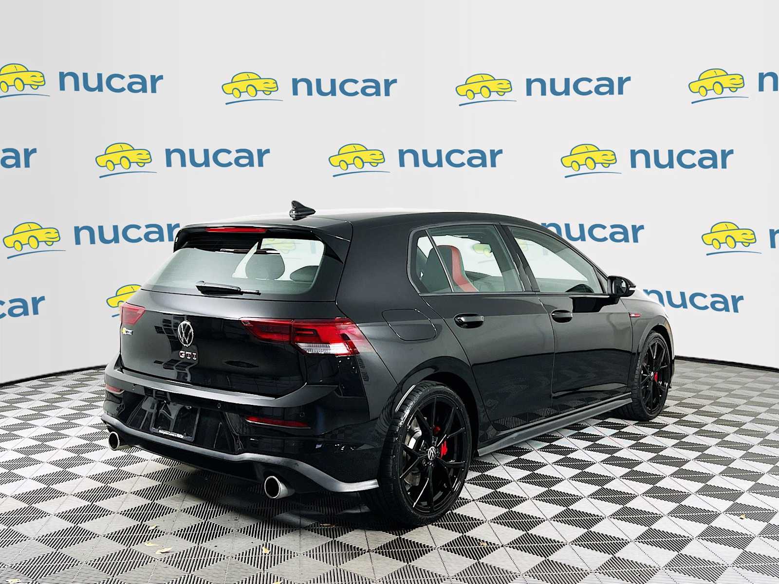 2024 Volkswagen Golf GTI 380 S photo 4