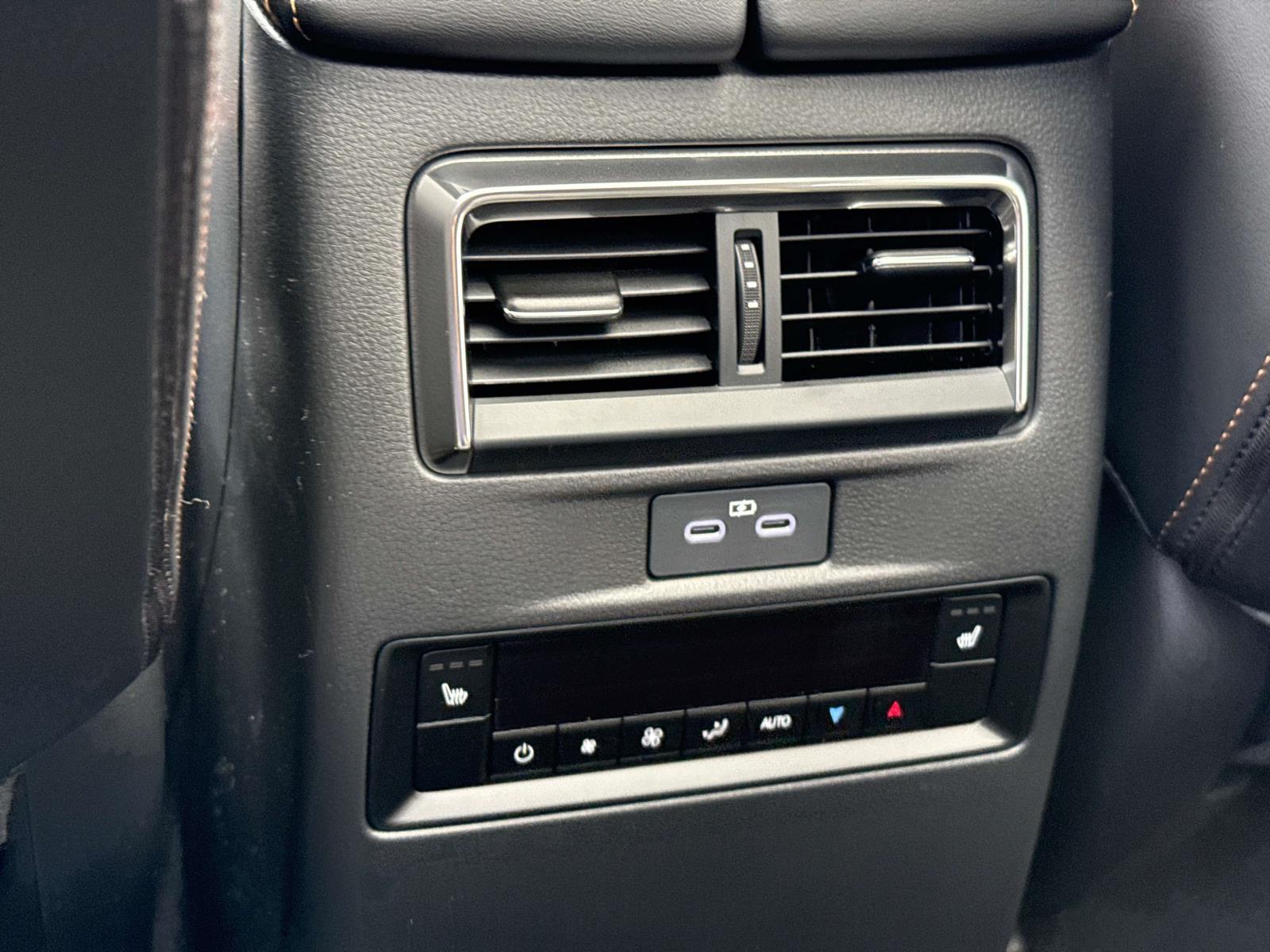 2025 Mazda CX-70 Plug-in Hybrid Premium Plus photo 11